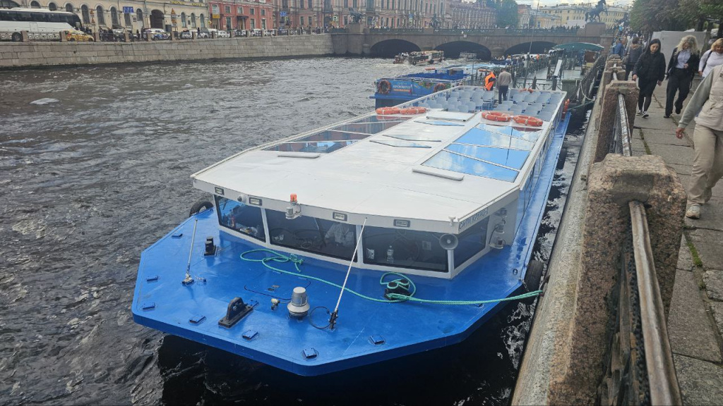 Первое судно проекта 04240 "Сити Круиз" вышло на маршрут в Петербурге / Фото: "Нева Тревел Компани", ООО  📷
