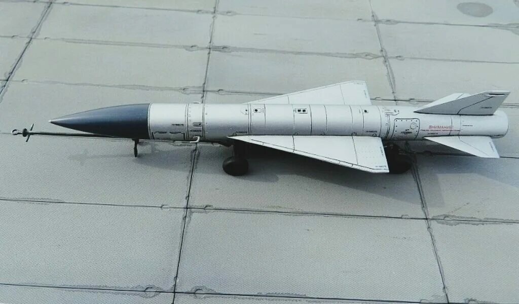 Х-22 «Буря» — противокорабельная крылатая ракета большой дальности, разработанная МКБ «Радуга».