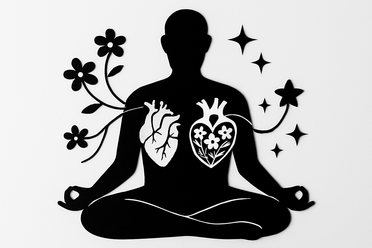Силуэт человека в позе лотоса с двумя сердцами — органическим и цветочным — на коленях. Цветы и звёзды соединены с сердцами тонкими линиями, символизируя жизненную гармонию.