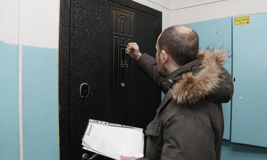 Банк угрожает выслать группу взыскания долга - принимать или посылать?