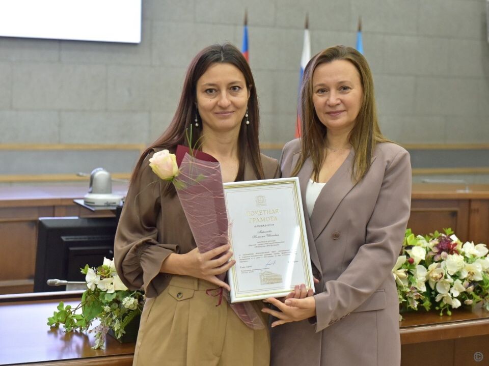    Барнаульцам вручили почетные награды накануне Дня города. Источник: barnaul.org