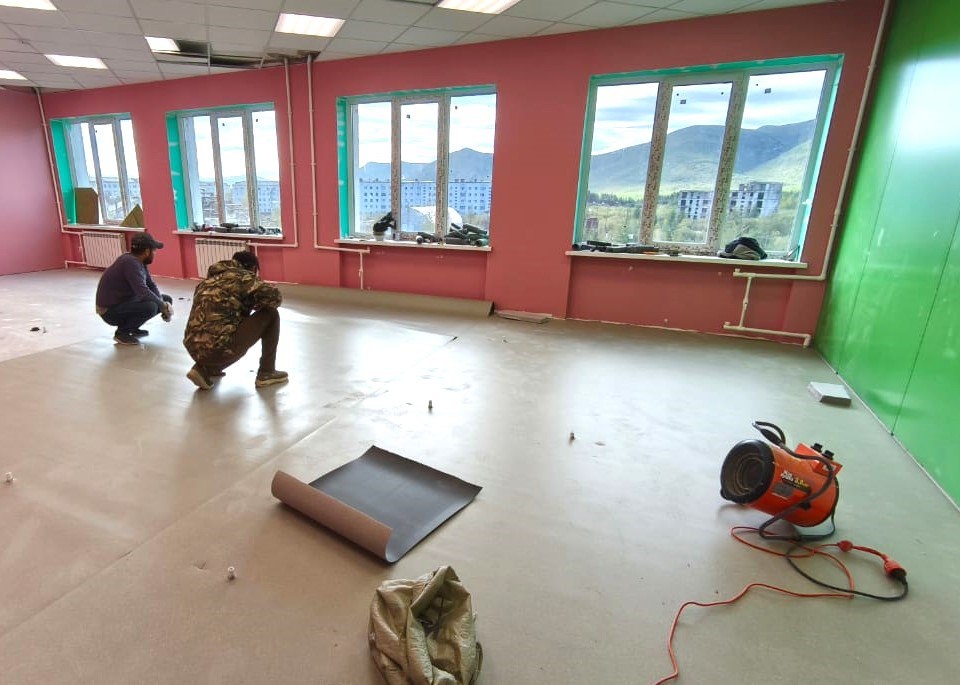   Фото: Ремонт в ягоднинской школе / Телеграм-канал Сергея Носова