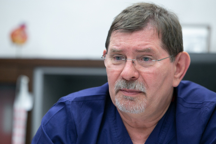    Александр Чернявский сменил Алескандра Караськова на посту главы клиники. Фото Михаила Перикова из архива "Континента Сибирь"