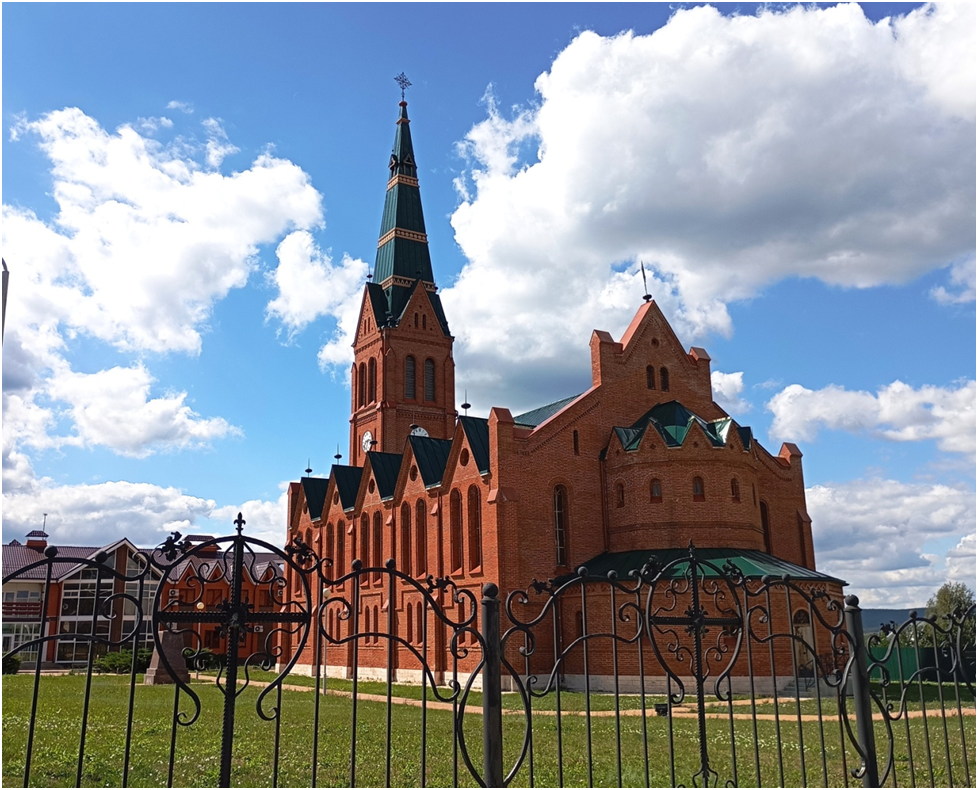 Церковь Иисуса Христа (лютеранская кирха) в селе Зоркино Марксовского района Саратовской области.