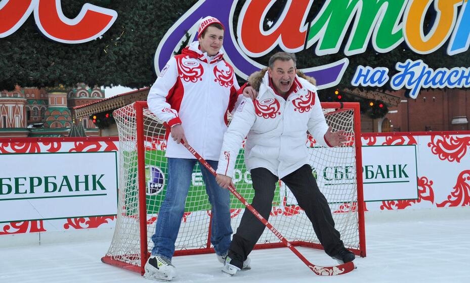    В семье Владислава Третьяка профессиональным хоккеистом стал только его внук. Сейчас Максим выступает за тольяттинский клуб «Лада». Фото: Сергей Шахиджанян