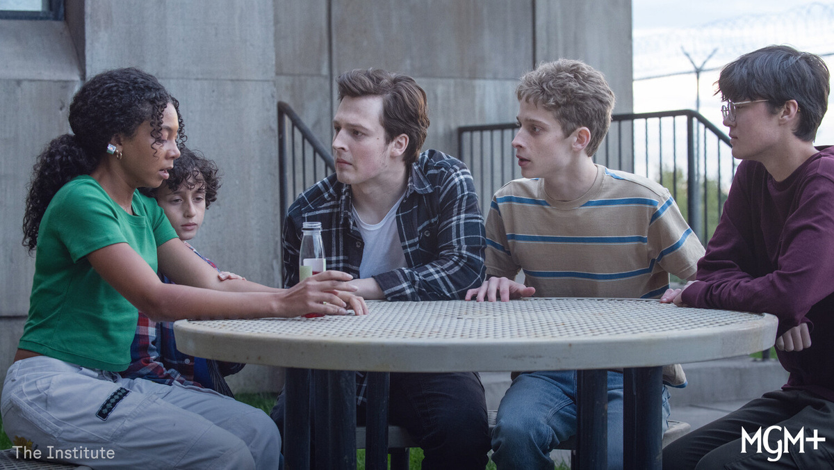 Кадр из сериала "Институт" 2025