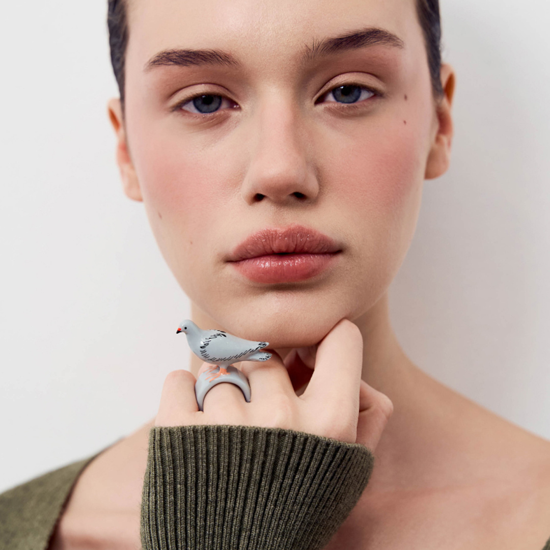 Кольцо с голубем