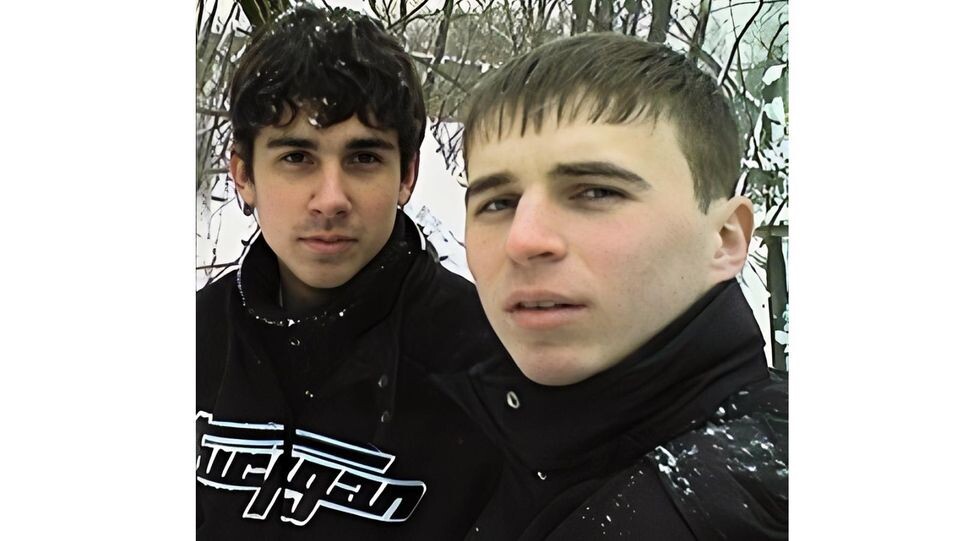    Слева направо: Виктор Саенко, Игорь Супрунюк. Aquí en Vivo / Википедия