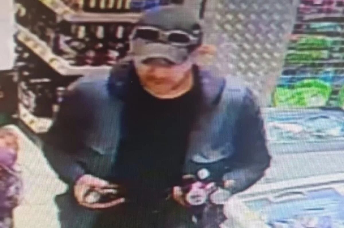    Петербуржца задержали за разбой с газовым баллончиком в магазине