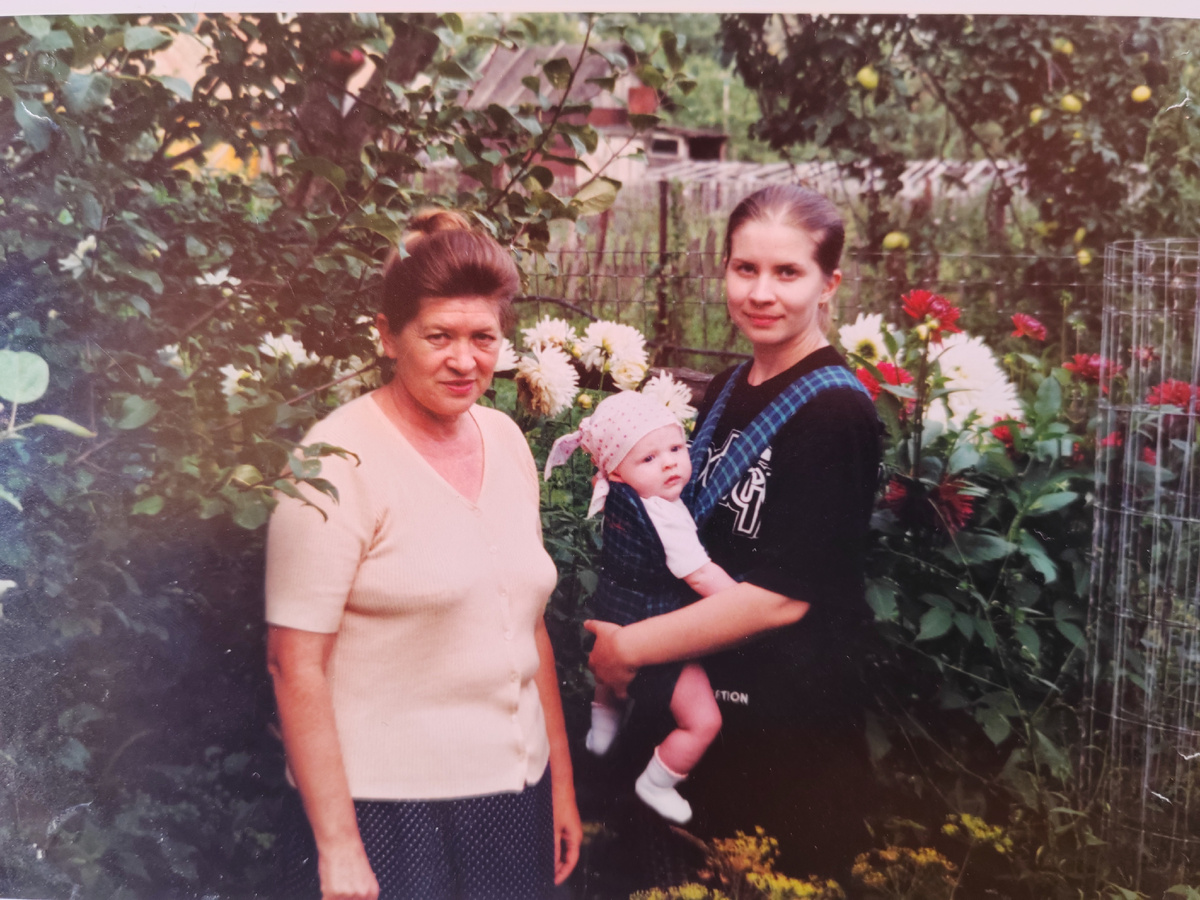 С мамой и Лидой