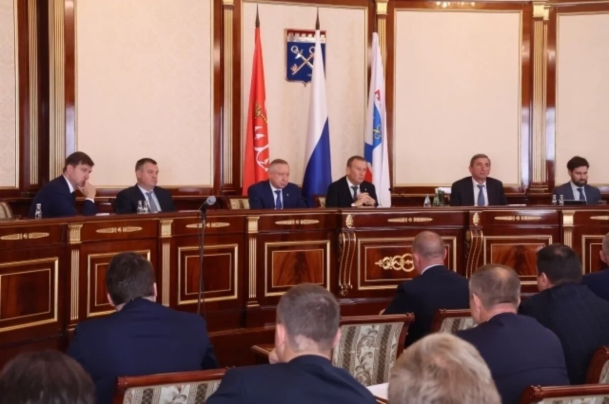    Беглов назвал приоритетом расширение сообщения с Ленобластью