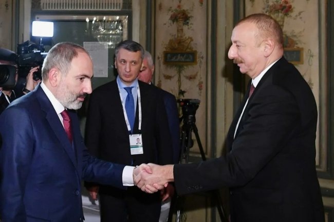    Ильхам Алиев / Никол Пашинян