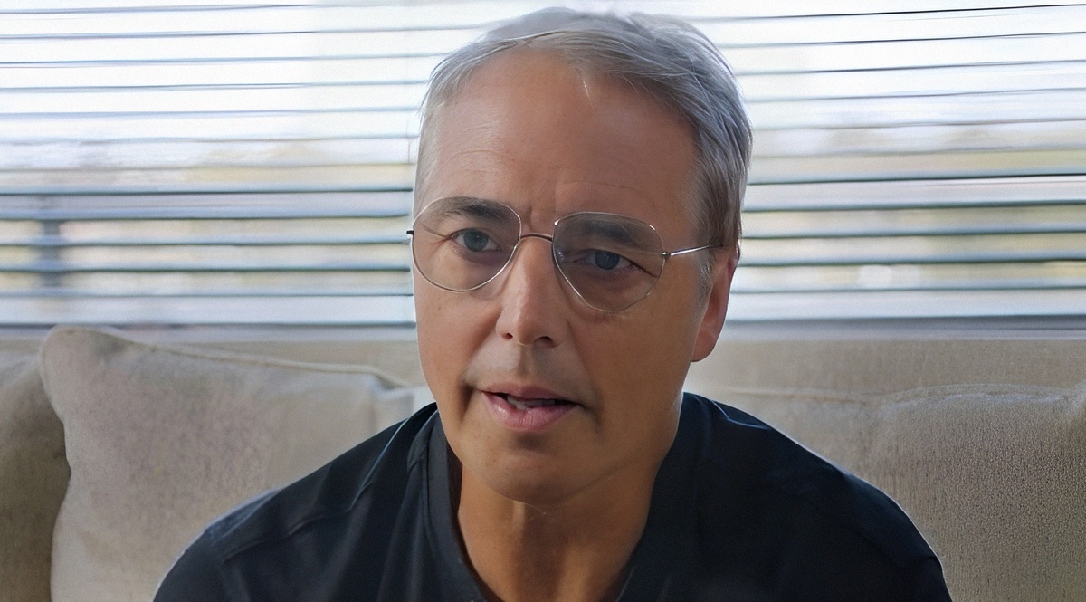 Дэн Бюттнер.