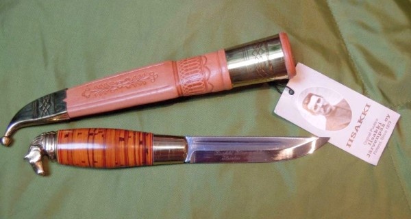 Фото с форума https://rusknife.com/topic/9922-iisakki-järvenpää-иисакки-ярвенпя/ от  https://rusknife.com/profile/4215-vovka_s/