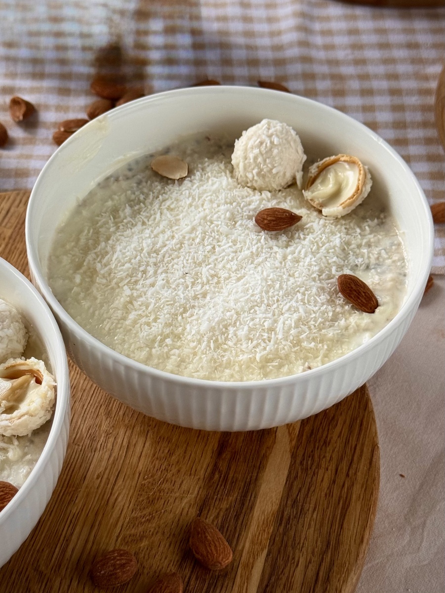 простой и вкусный рецепт ленивой овсянки с кокосом и миндалем на завтрак 