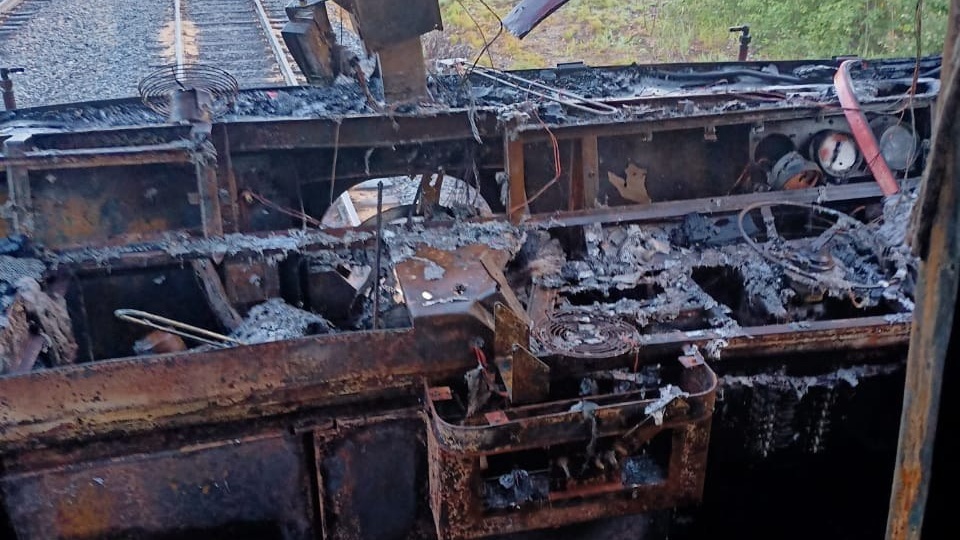 ✏️ В РЖД: В ночь на 27 августа на территории депо станции Сыктывкар произошло возгорание тепловоза ТЭП 70 № 455