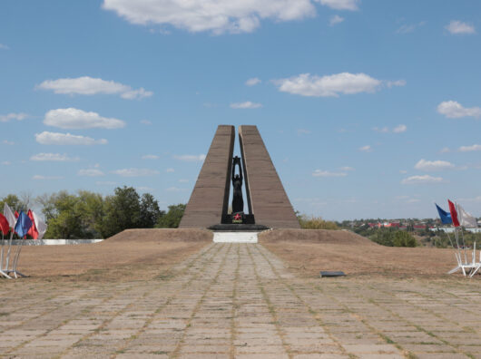    мемориал "Жертвам фашизма" на бывшей шахте имени Красина в городе Шахты // фото: donland.ru