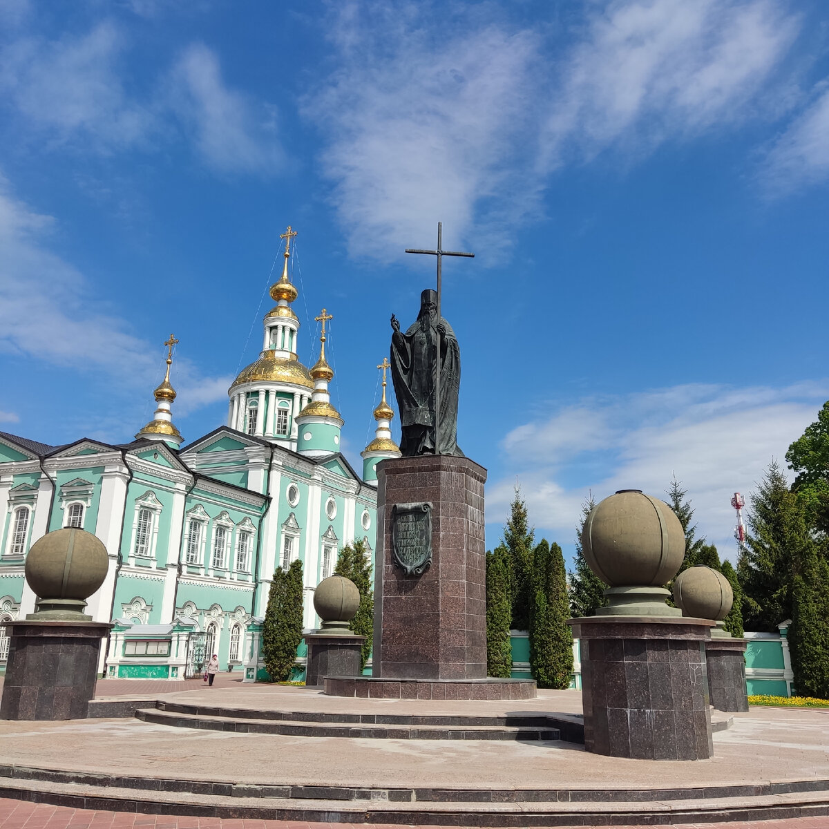 Памятник святителю Питириму. Скульптор Александр Рукавишников. Фото из открытых источников интернет