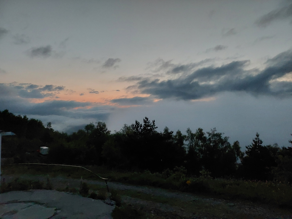 Закат над облаками