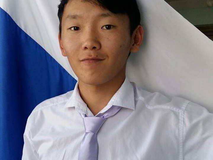 В Якутии Сергей Кривошапкин спас родного дядю, отбив его от медведя