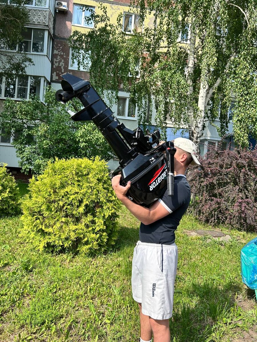 На фото мотор GLADIATOR G9.8FHS