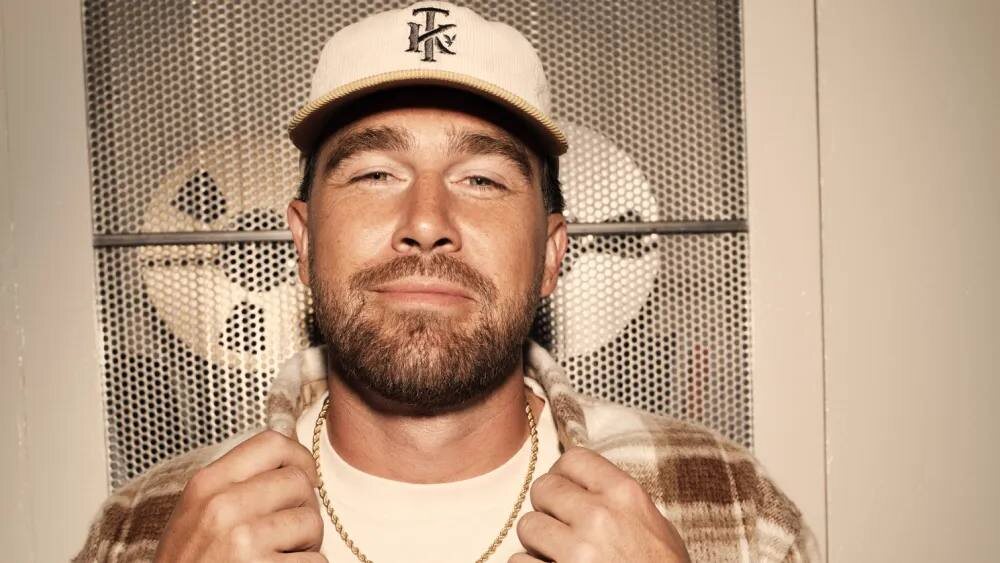    Трэвис Келси выпустил коллаборацию с American Eagle (фото 1)