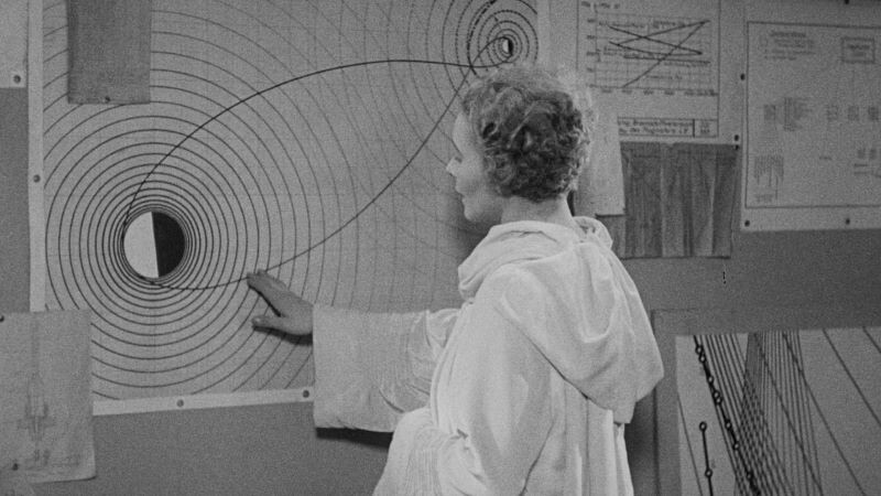 Кадр из фильма «Женщина на луне»