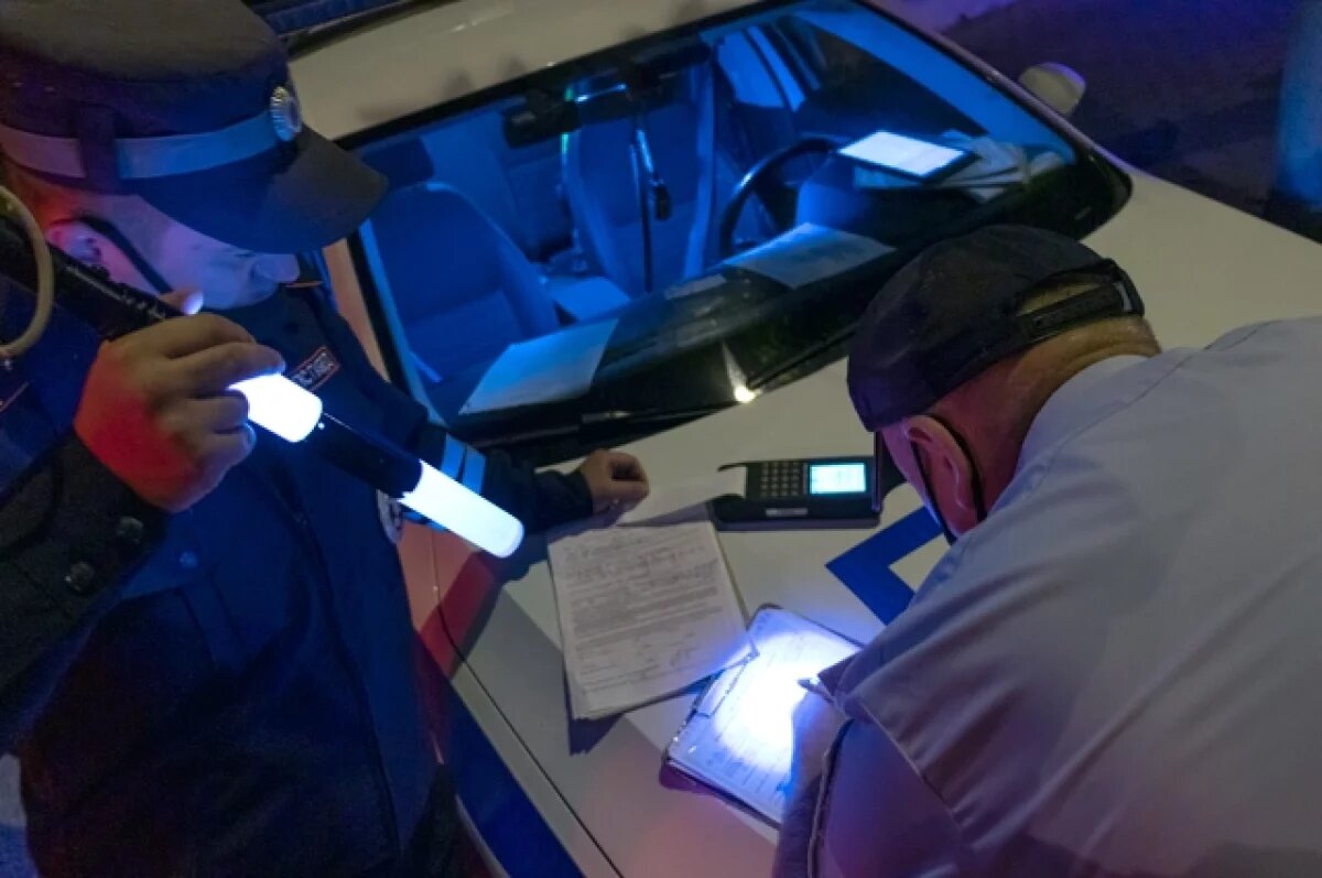    Двое полицейских в Волгограде попались на фальсификации документов о ДТП