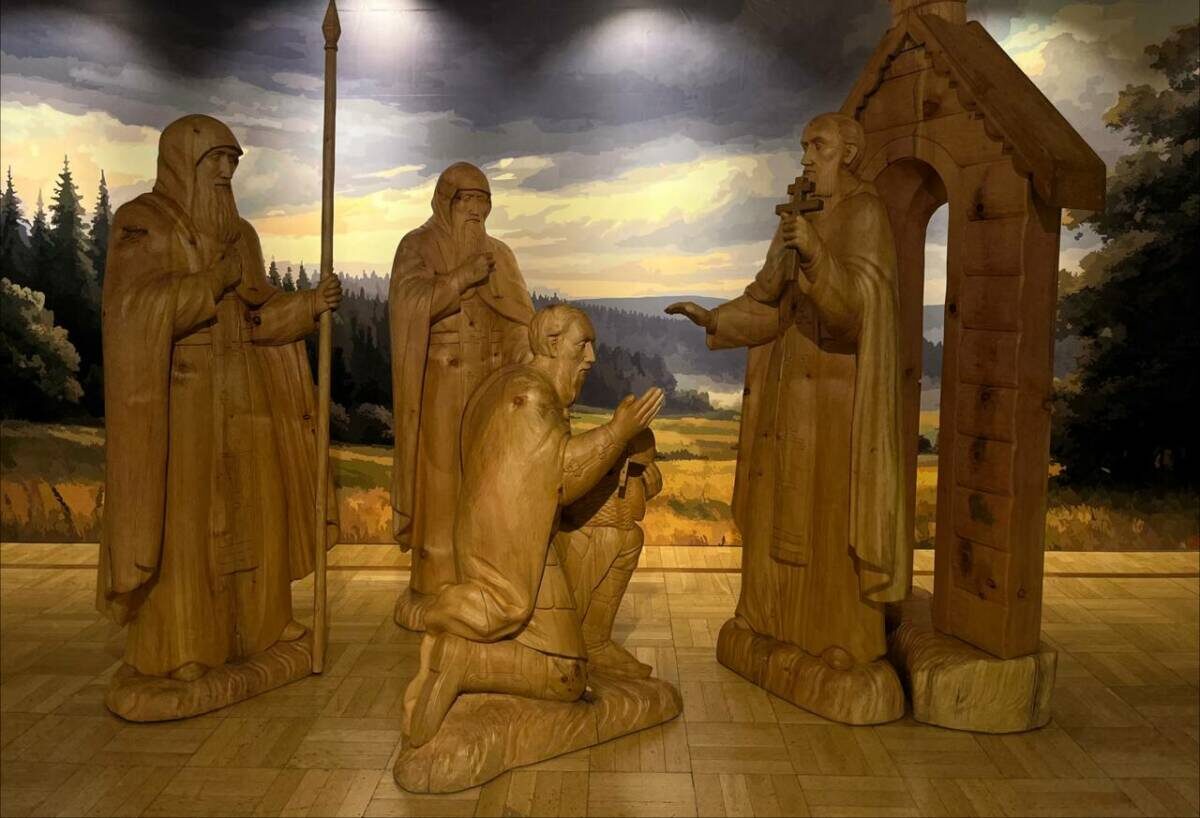 Резные деревянные фигуры Владимира АлмановаФото предоставлено Музеем ИЗО Татарстана