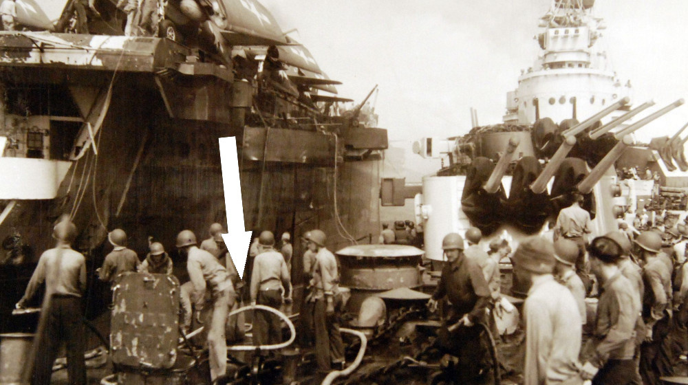    Как из 1196 человек спаслись всего 316 и почему акулы стали их страшной судьбой