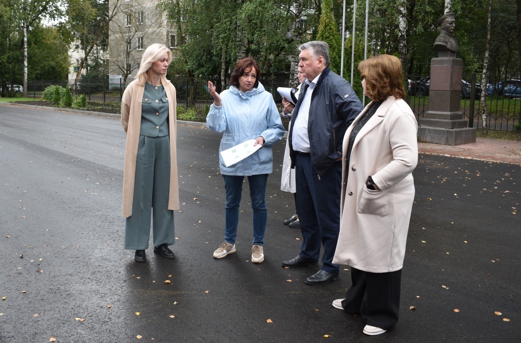 Глава Твери Алексей Огоньков проверил готовность школ к новому учебному году