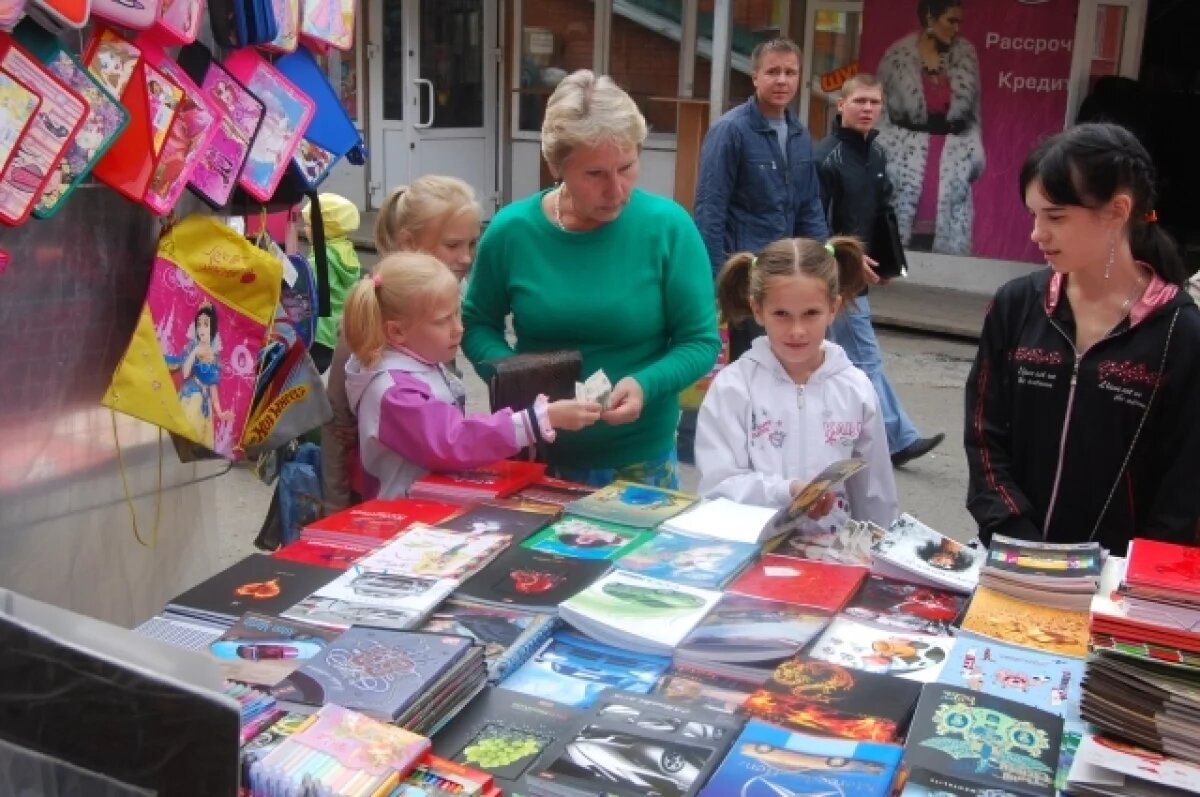 Покупать канцтовары можно начинать задолго до 1 сентября. Фото: Александр Ердяков / АиФ.