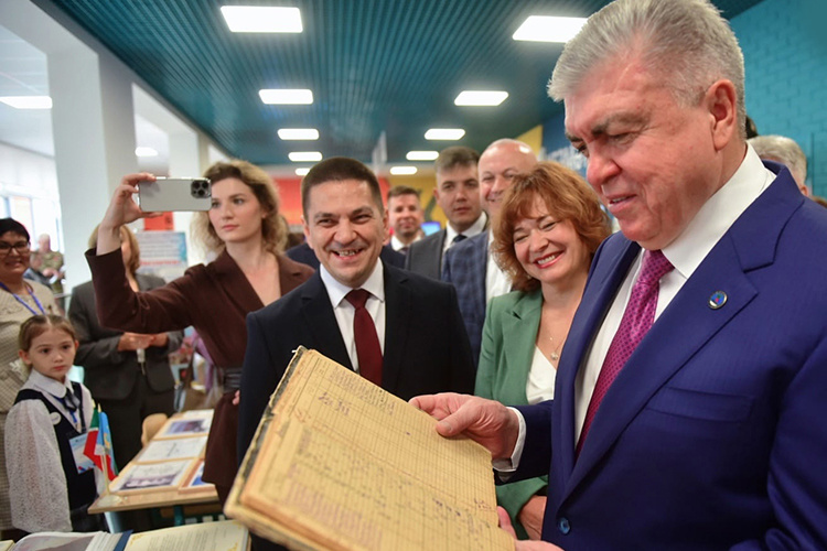    Челнинские школьники, лучшие умы и их наставники, представили на выставке свои проекты.   
Фото:  vk.com