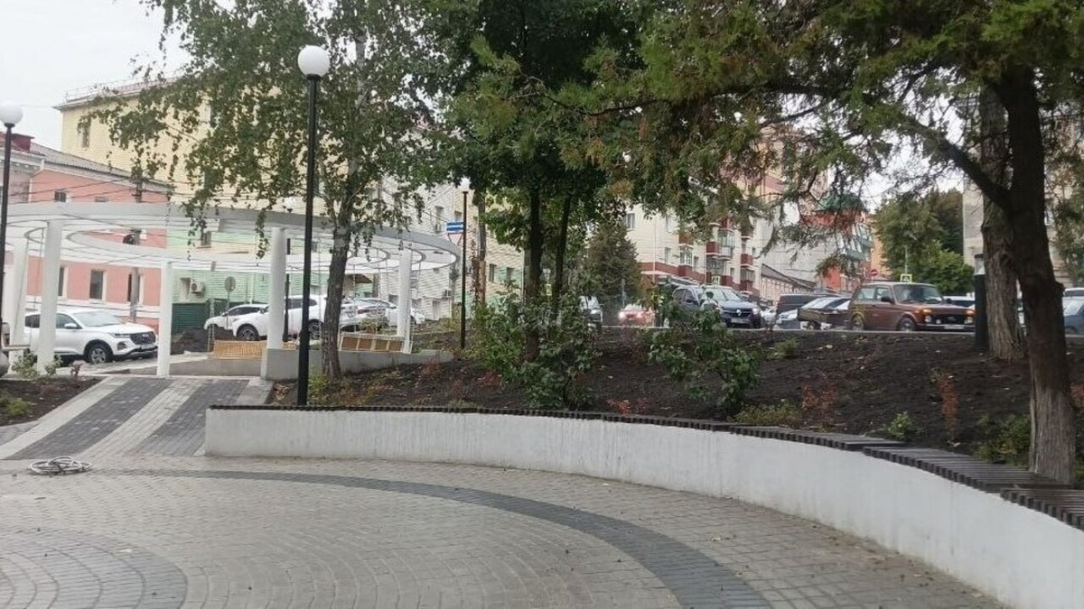    Завершается благоустройство сквера «Спутник» в Курске