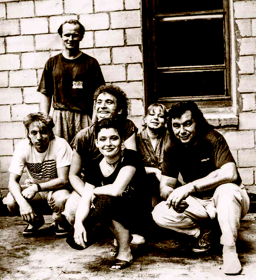 Алиса Мон и Сергей Муравьев (на переднем плане). Фото vk.ru