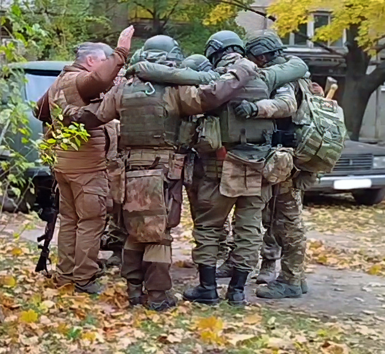 Молитва перед боем. 7-я добровольческая бригада МО РФ