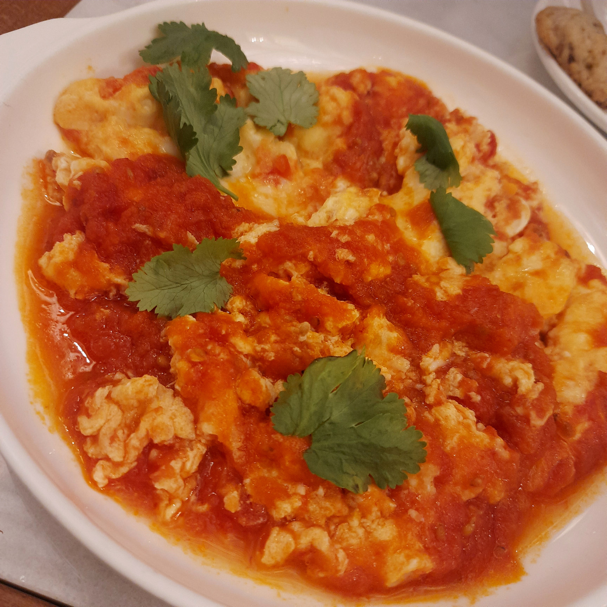 Юмурта с помидорами