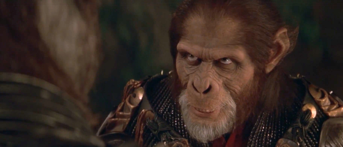 Кадр из кинофильма "Планета обезьян", 2001 г., режиссер Тим Бёртон, сценаристы Уильям Бройлес-младший, Лоуренс Коннер, Марк Розентал, композиторы Пол Оукенфолд, Дэнни Элфмен (скриншот) 