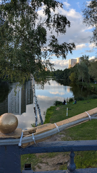 Вид на Серебрянку с автомобильного моста. Фото автора
