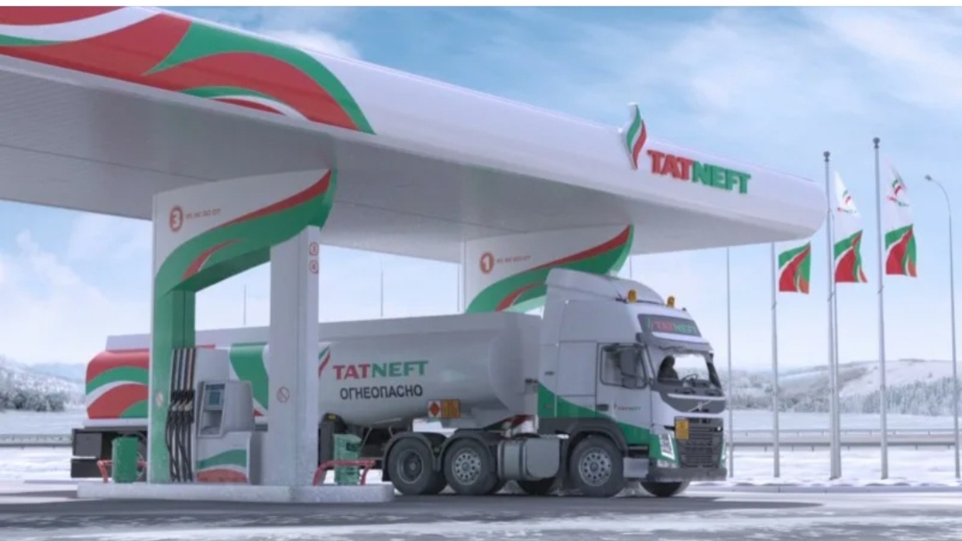 АЗС и бензовоз Татнефть