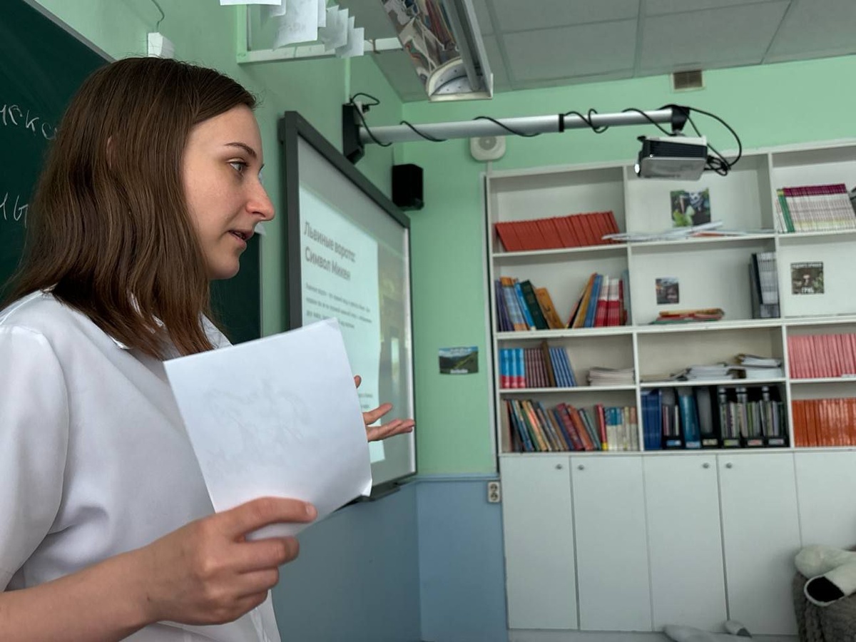 Я на предыдущем месте работы. Рассказываю про Египет. 