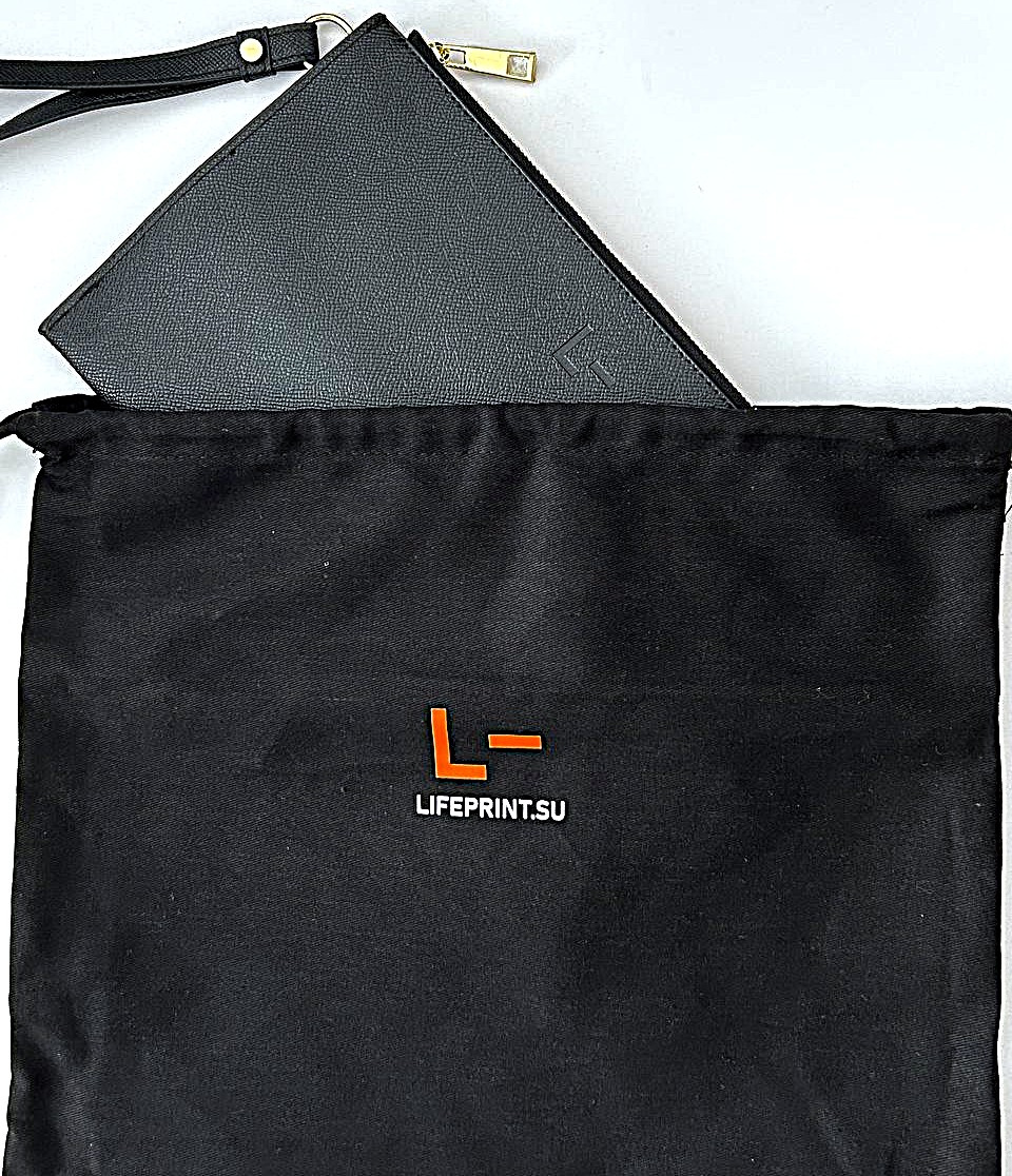 Один из образцов мерча LIFE PRINT