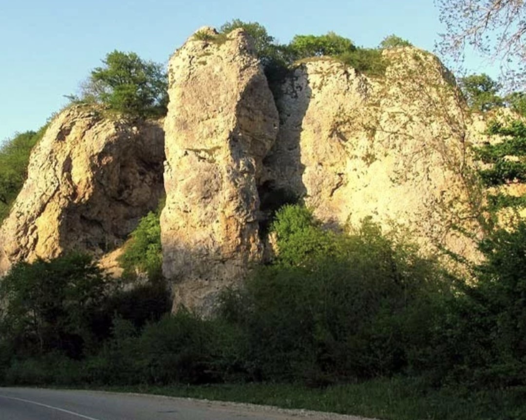 скала "Три слона"