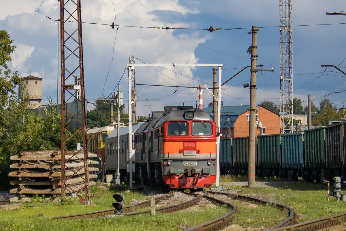Тепловоз 2М62-0409 на станции Купавна
