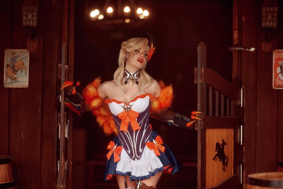 Косплей на скин Ковбой Эвелинн из LoL. Косплеер: KamikoZero. Фотограф: CHATSKYPHOTO. Источник: vk.com/kamikozerocosplay   📷