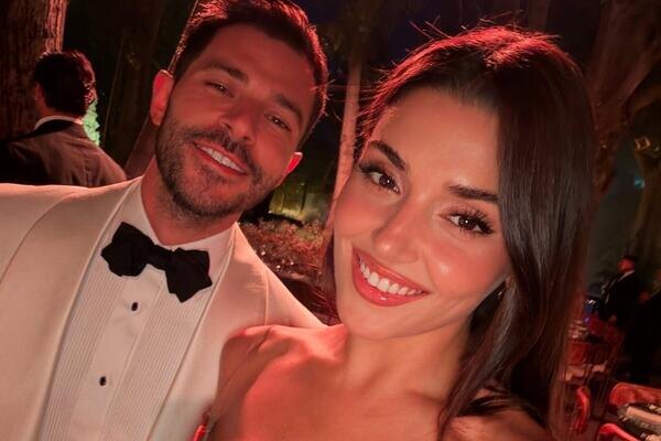 фото из социальных сетей Ханде Эрчел