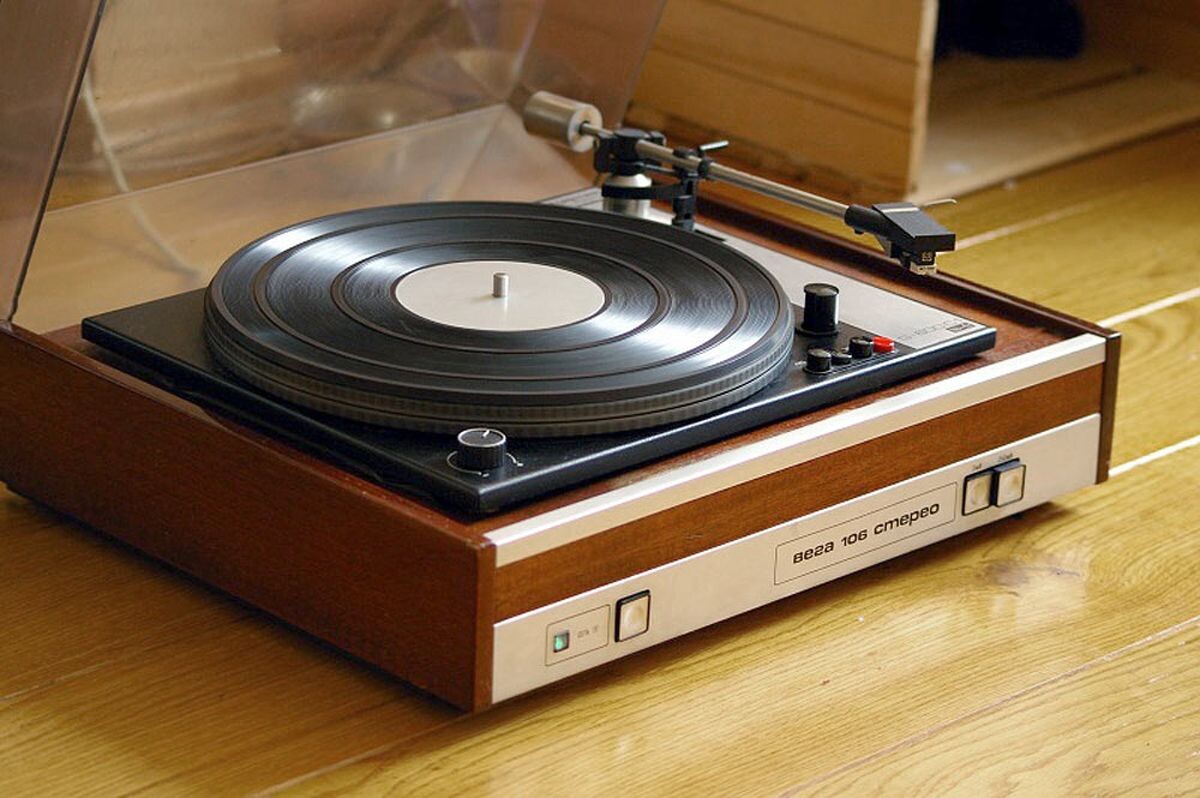 Вега-106 стерео - солидность конструкции