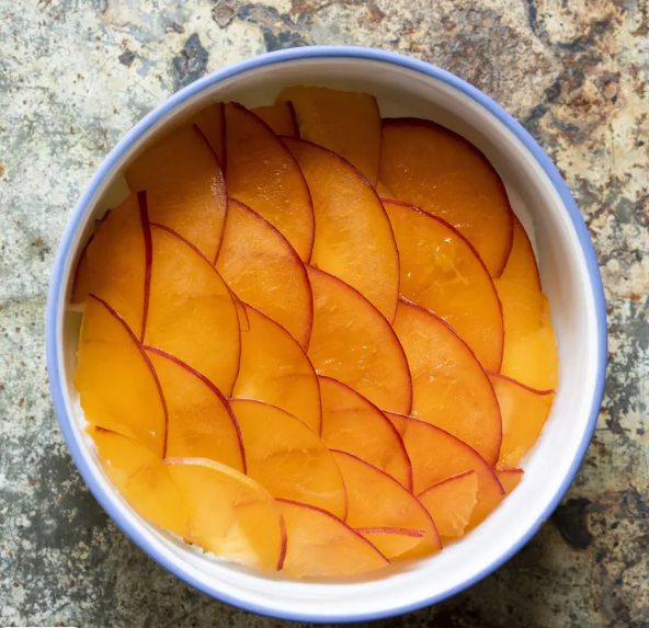 Блюдо из ресторана с 3 звездами Мишлен, Mirazur, Франция. Фото взято с официального сайта гида Мишлен.