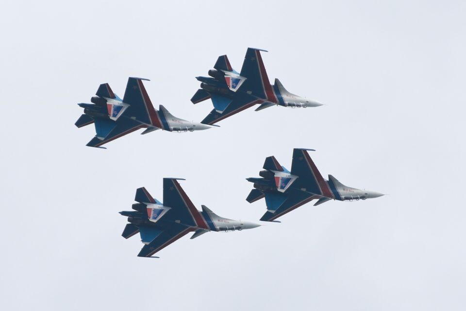    "Русские витязи". Тренировочный полет, 2024 г. . Источник: Олег Укладов