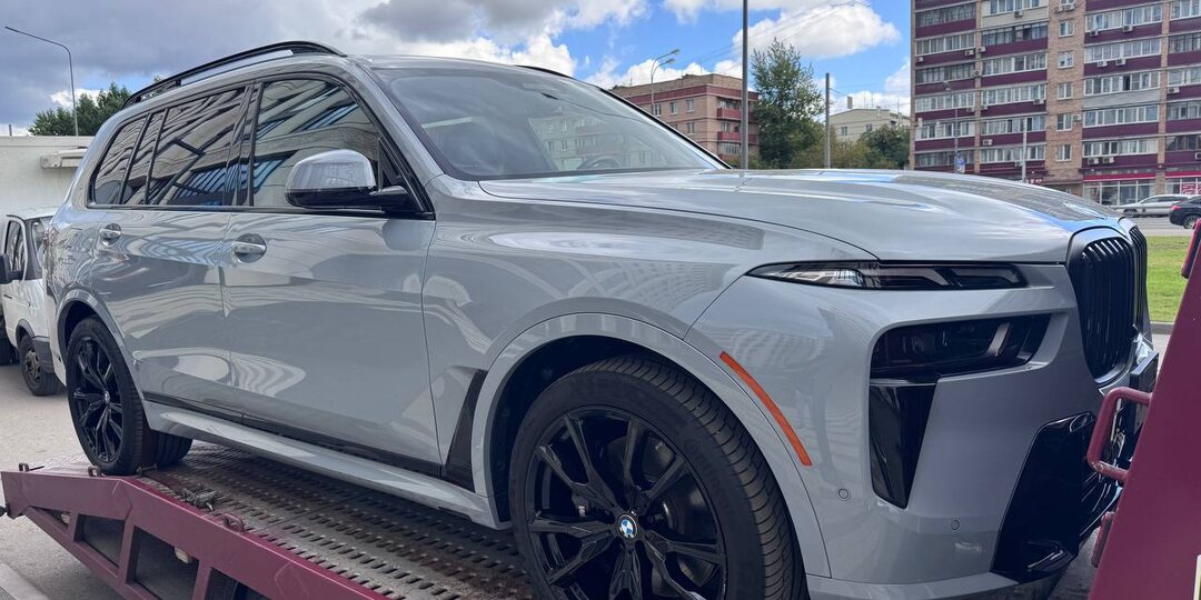 BMW X7 40i Рестайлинг уже в России!